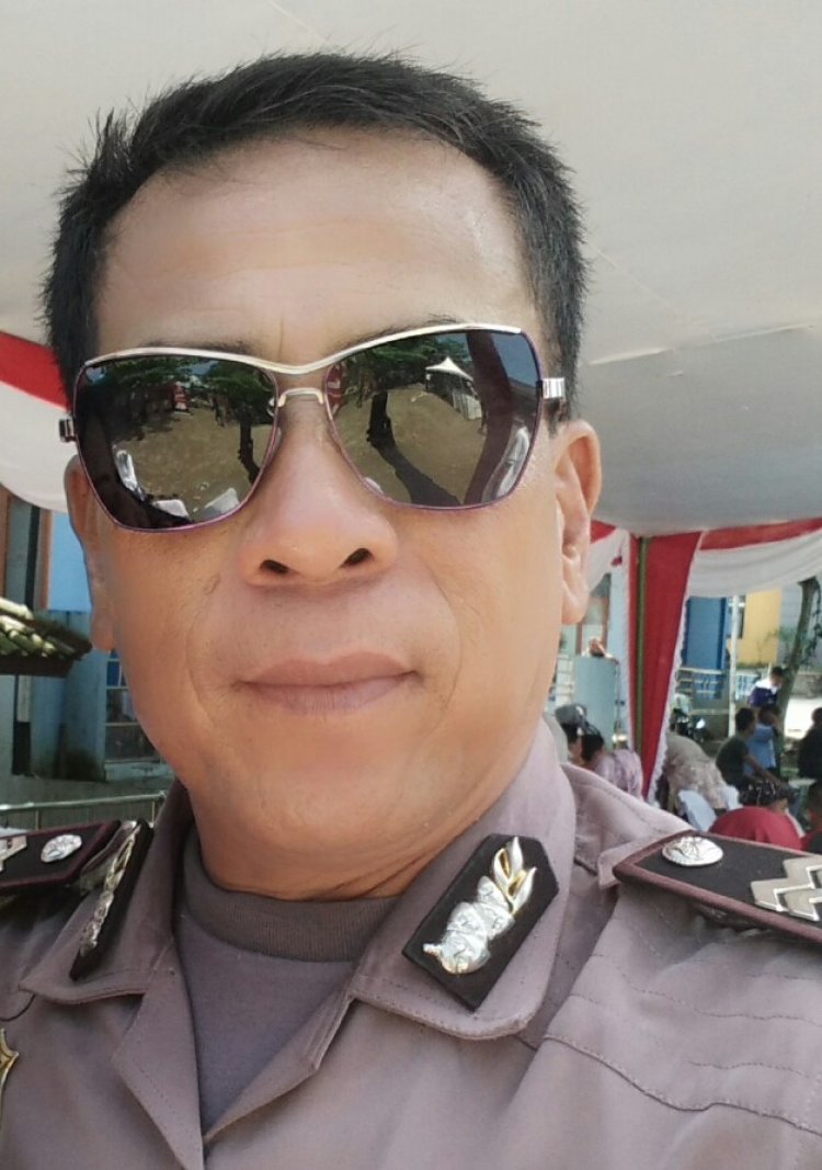 Pensiunan Polisi di Sukabumi,Kini Berkarier Jadi Penyanyi