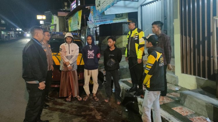 Ciptakan Keamanan Di Bulan Ramadhan Polsek Sukabumi Lakukan Patroli