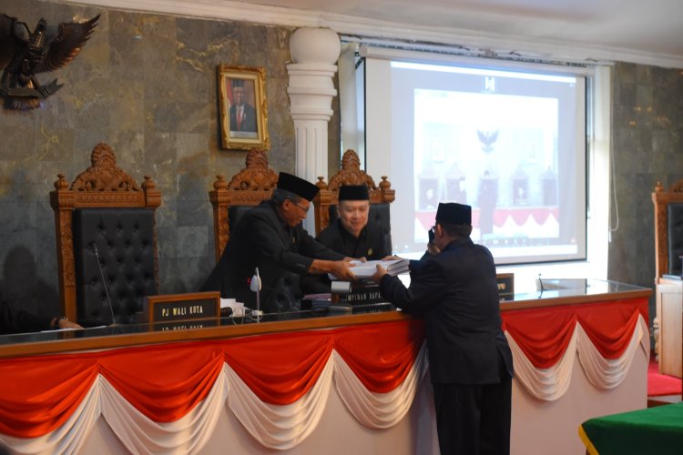 PJ Walikota Sukabumi Rapat Paripurna Bersama DPRD