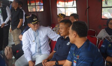 Penjabat Wali Kota Sukabumi Apresiasi Suja MMA Sukabumi Berbagi Takjil on The Road