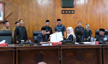 Paripurna DPRD Kabupaten Kaur Setujui Progam Pembentukan Perda