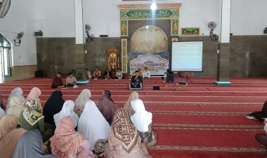 Bhabinkamtibmas Polsek Dukupuntang, Hadiri  Giat Bimbingan Manasik Haji