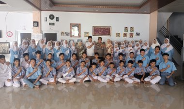 Bentuk Kepedulian Kepada Generasi Muda, Polsek Talun  Berikan Pembinaan Kepada  Siswa MTS