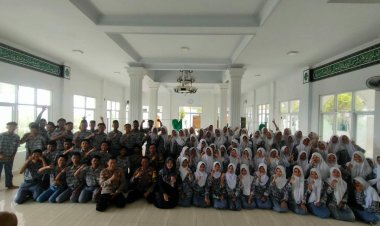 Kapolsek Pangenan Berikan Pembinaan Kepada Pelajar MA Nurul Huda
