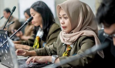 Kemenparekraf Tingkatkan Kemampuan Mahasiswa Poltekpar Makassar Kelola Media Sosial dan Website