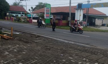 Wujudkan Kamseltibcar Lantas Kondusif, Polsek Dukupuntang Gelar Gatur Lalin