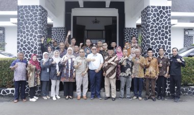 PJ Walikota Sukabumi Serahkan 20 SK  ASN Purnabakti "Terimakasih atas Dedikasinya"