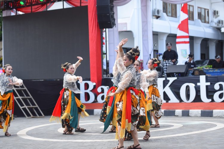 HUT Ke 110 Kota Sukabumi, Warga  Antusias Hadiri "Festival Kita"
