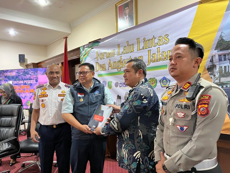 PJ Walikota Sukabumi Buka Forum Lalulintas Angkuta Jalan
