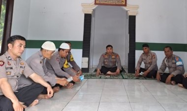 Guna Tingkatkan Keimanan dan Ketaqwaan, Polsek Plered Gelar Binrohtal