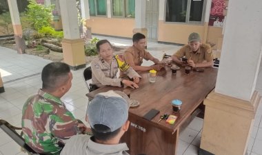 Wujudkan Kamtibmas Yang Kondusif, Bhabinkamtibmas Polsek Arjawinangun Sambangi Warga