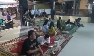 Berikan Rasa Aman, Bhabinkamtibmas dan Babinsa Nobar Bersama Warga Binaan