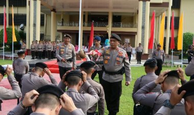 Kapolda Sulut Tutup Tradisi Pembaretan Bintara Remaja Polri Angkatan 50