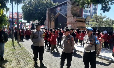 Polsek Sumber Gelar Pengamanan Aksi Bela Palestina di Universitas Muhammadiyah
