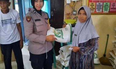 Bhabinkamtibmas Polsek Susukan Monitoring Penyaluran Bansos