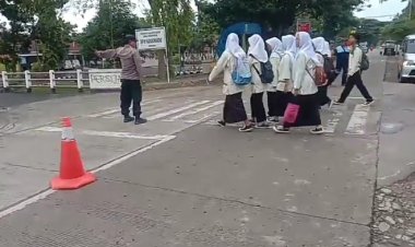 Berikan Pelayanan Prima Kepada Warga, Polsek Karangsambung Gelar Gatur Lalin