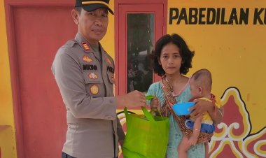 Minimalisir Stunting, Kapolsek Pabedilan Berikan Makanan Tambahan Kepada Anak  Asuh Stunting