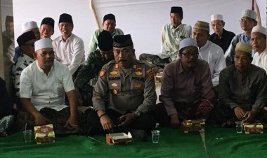 Wujudkan Rasa Nyaman Warga, Polsek Arjawinangun Kawal Calon Jemaah Haji