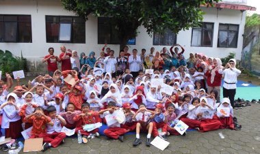 Ketua TP-PKK Sukabumi Dorong Siswa SDN Babakan Sirna Konsumsi Ikan : Murah dan Kaya Manfaat