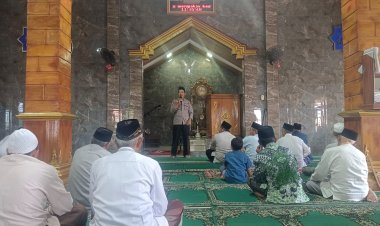 Pererat Silaturahmi, Kapolsek Sedong Laksanakan Jum'at Curhat