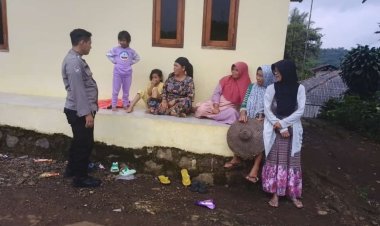 Eratkan Silaturahmi Dengan Warga, Bhabinkamtibmas Desa Semplak Laksanakan Giat Sambang