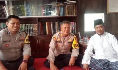 Jalin Sinergitas Dengan Ulama Kapolsek Sukaraja Sambangi Ketua MUI Sukaraja