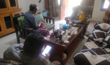 Jalin Silaturahmi, Kapolsek Sukaraja Sambangi Ketua Karang Taruna Desa Sukamekar