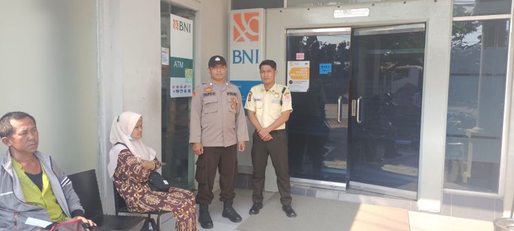 Jaga Kondusifitas Objek Vital, Polsek Losari Laksanakan Pengaman Kantor Perbankan