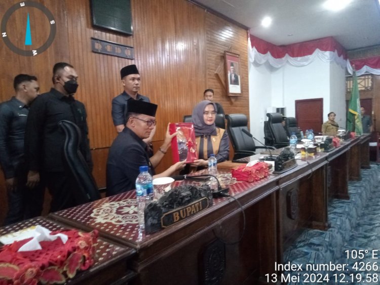 Rismadi (FP Hanura), Berikan lnterupsi Dalam Rapat Paripurna Soal Maraknya Pencurian Hewan Ternak