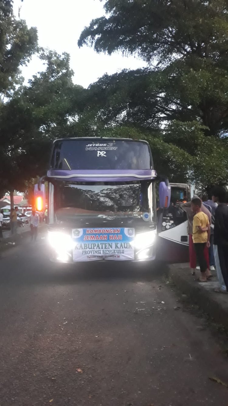 Bupati Lepas Calon Jemaah Haji Kabupaten Kaur