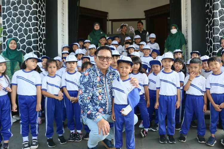 Taman Kanak-Kanak Sejahtera Kunjungi Balai Kota Sukabumi