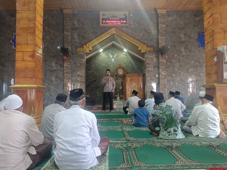 Pererat Silaturahmi, Kapolsek Sedong Laksanakan Jum'at Curhat
