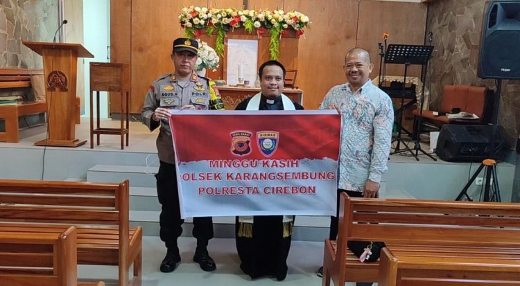 Berikan Pelayanan Optimal, Polsek Karangsambung Laksanakan Pengamanan lbadat di Gereja