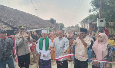 Kades Sukamekar Gelar Syukuran dan Gunting Pita Peresmian Jalan Desa