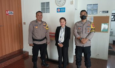 Polsek Cisaat Berikan Pengamanan lbadah Kebaktian di Gereja