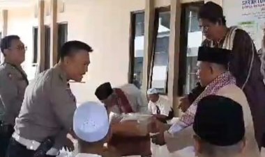 Polri Berbagi, Polres Sukabumi Kota Bagikan Ratusan Nasi Kotak