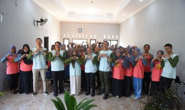 Pelatihan Keterampilan Kerja Pengolahan Ikan Untuk Meningkatkan Ekonomi dan Kesehatan Masyarakat Kota Sukabumi