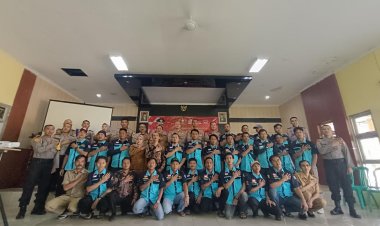 Siswa Stukpa Polri SIP 53 Berikan Pembinaan Harkamtibmas Kepada Karang taruna Desa Sukamekar