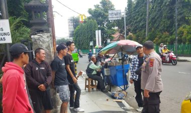 Pastikan Wilayah Aman Kondusif, Polsek Cikole Laksanakan Giat Patroli Dialogis