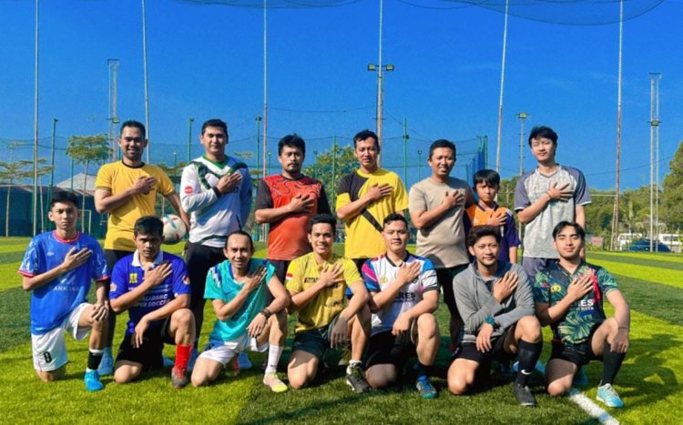 Jajaran Personel Rayon Timur Polres Sukabumi Kota Gelar Latihan Bersama Mini Soccer