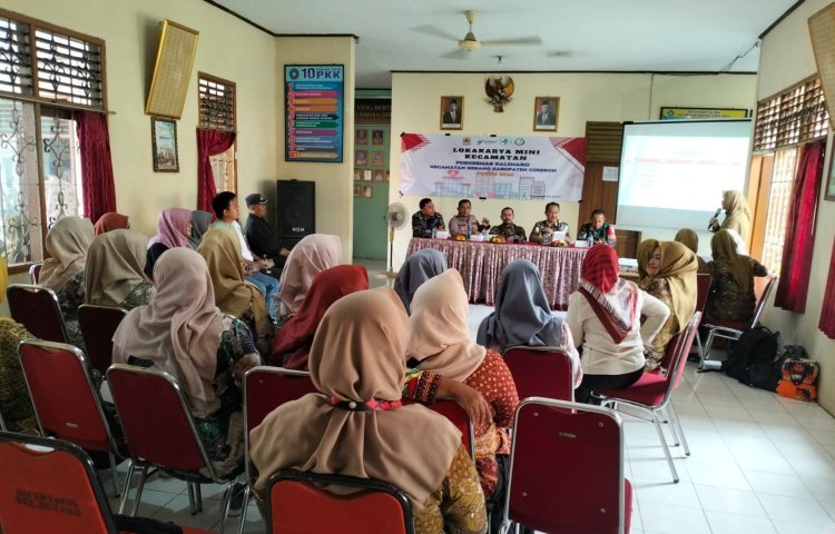 Kapolsek Gebang hadiri Lokakarya Mini Triwulan ( Loktri ) Bidang Kesehatan UPTD Puskesmas Kalimaro