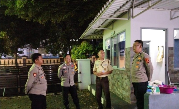 Unit Samapta Polsek Cikole, Tingkatkan Patroli Dialogis Berikan Himbauan Kepada Anggota Satpam