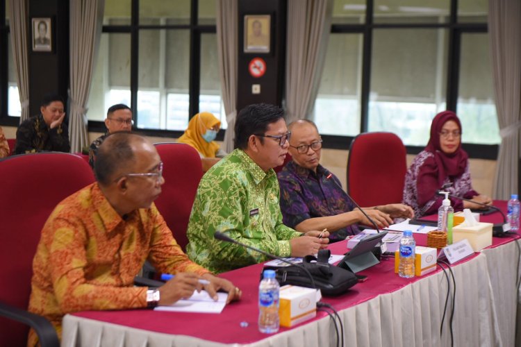 PJ WaliKota Sukabumi  Paparkan Hasil Kinerja Saat Giat Evaluasi di Kemendagri