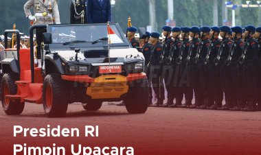 Presiden RI  Ir Joko Widodo,Pimpin Upacara Peringatan HUT Bhayangkara ke-78 di Monas