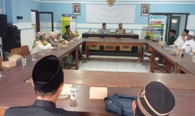 Guna Meminimalisir Gangguan Kamtibmas, Kapolsek Sukaraja Gelar Ngariung Bareng