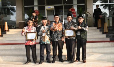 PJ Wali Kota Sukabumi Raih Penghargaan  BAZNAS Jabar Award 2024