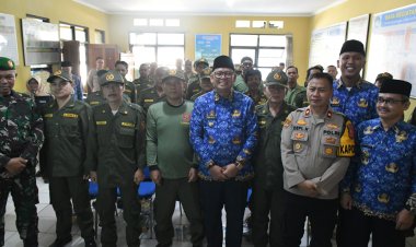 Pemkot Sukabumi Gelar Kekuatan Sat Linmas Kecamatan Cikole Persiapan Pilkada 2024