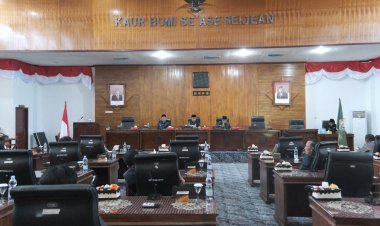 Pemda Kabupaten Kaur Serahkan LPJ APBD TA 2023 Kepada DPRD