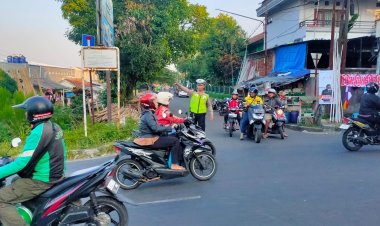 Guna Terciptanya Kamseltibcar Lantas, Polsek Warudoyong Laksanakan Gatur Lalin