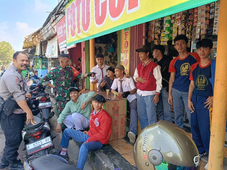 Bhabinkamtibmas Kelurahan Nyomplong "Jangan berikan Panggung Untuk tindakan Kekerasan dan Bulying"